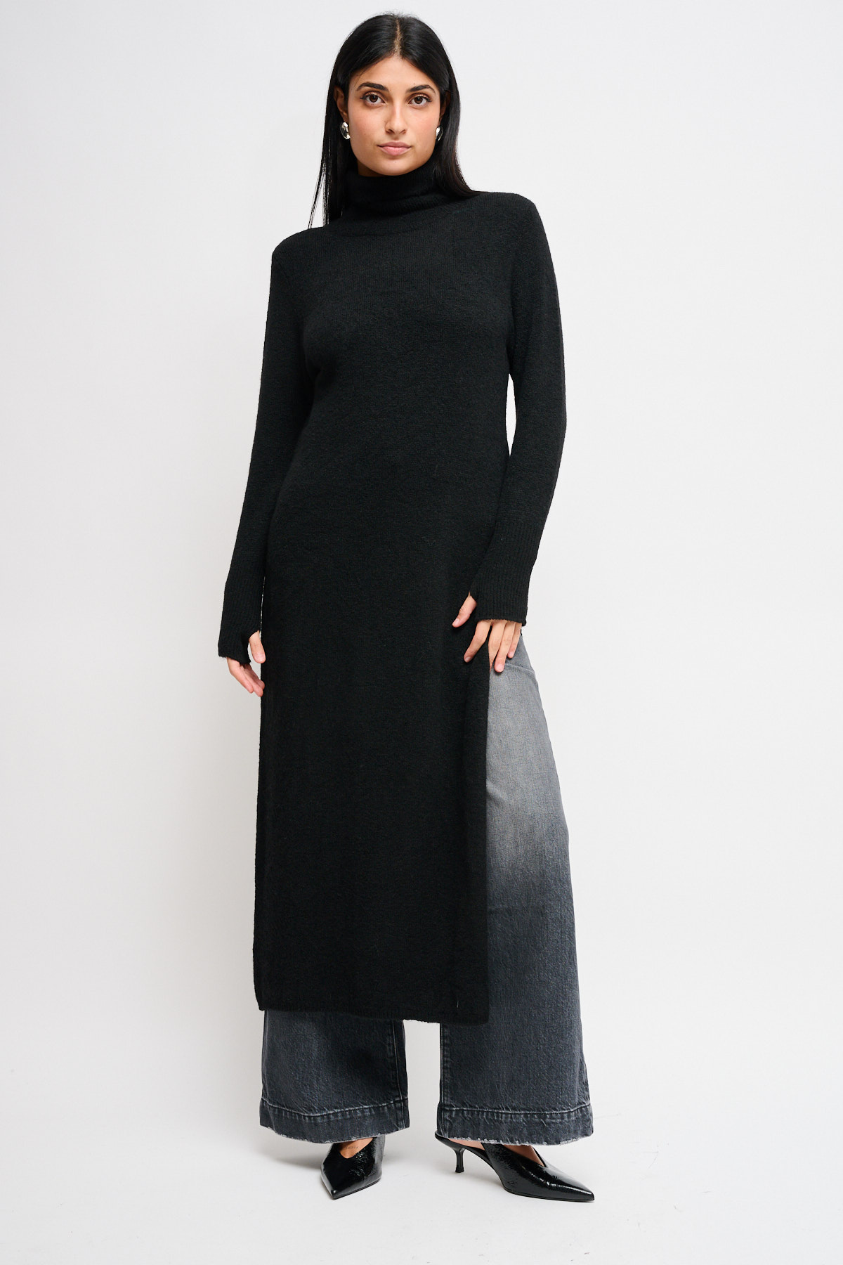 ABITO IN MAGLIA CON SPACCO