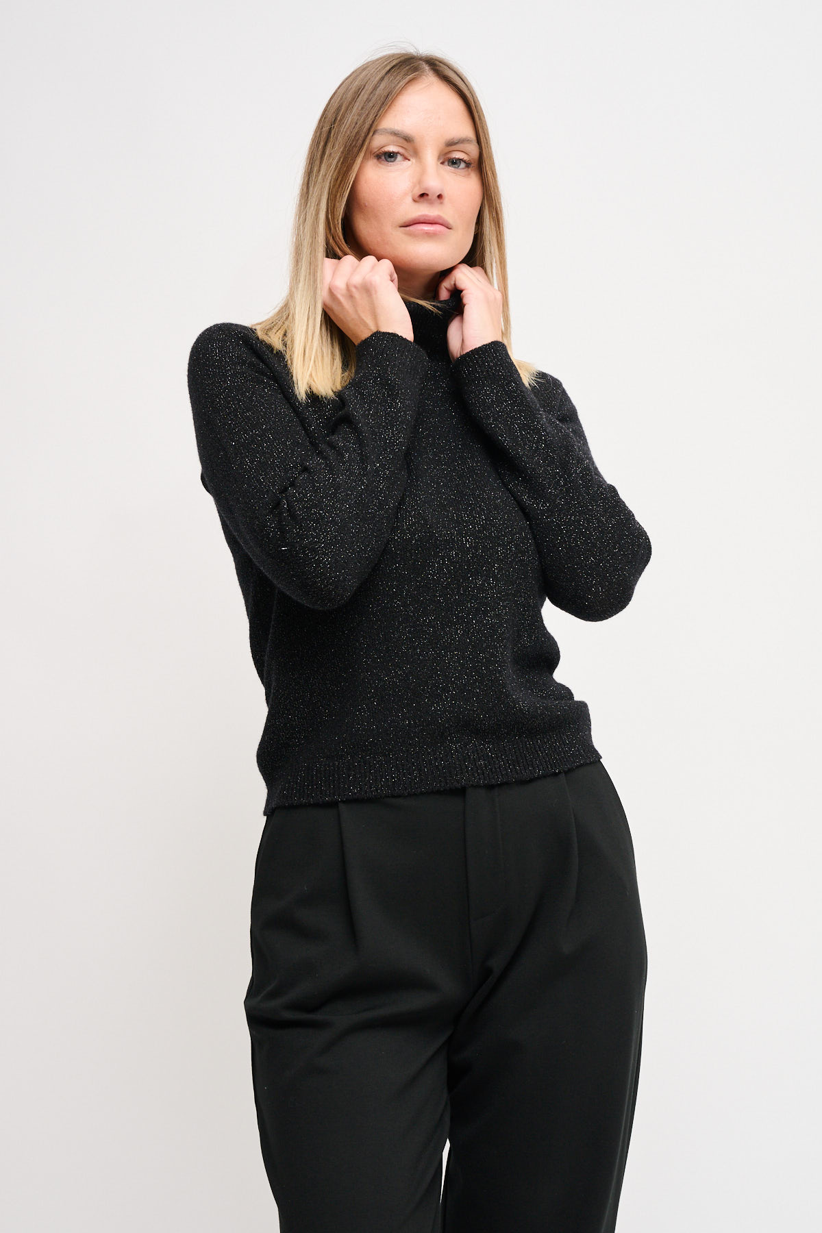 MAGLIA IN LUREX CON COLLO ALTO