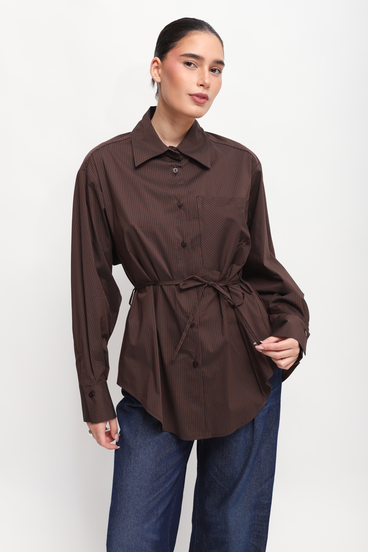 CAMICIA CON CINTURA IN VITA E STAMPA SUL RESTRO