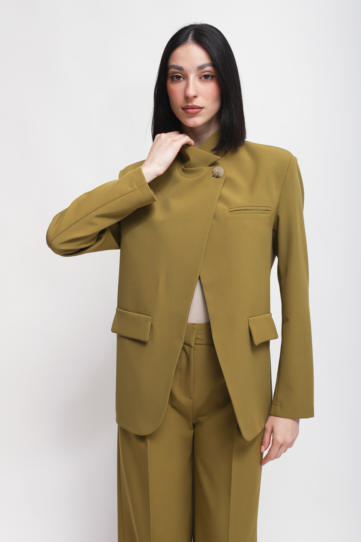 GIACCA COREANA BOTTONE ASIMMETRICO