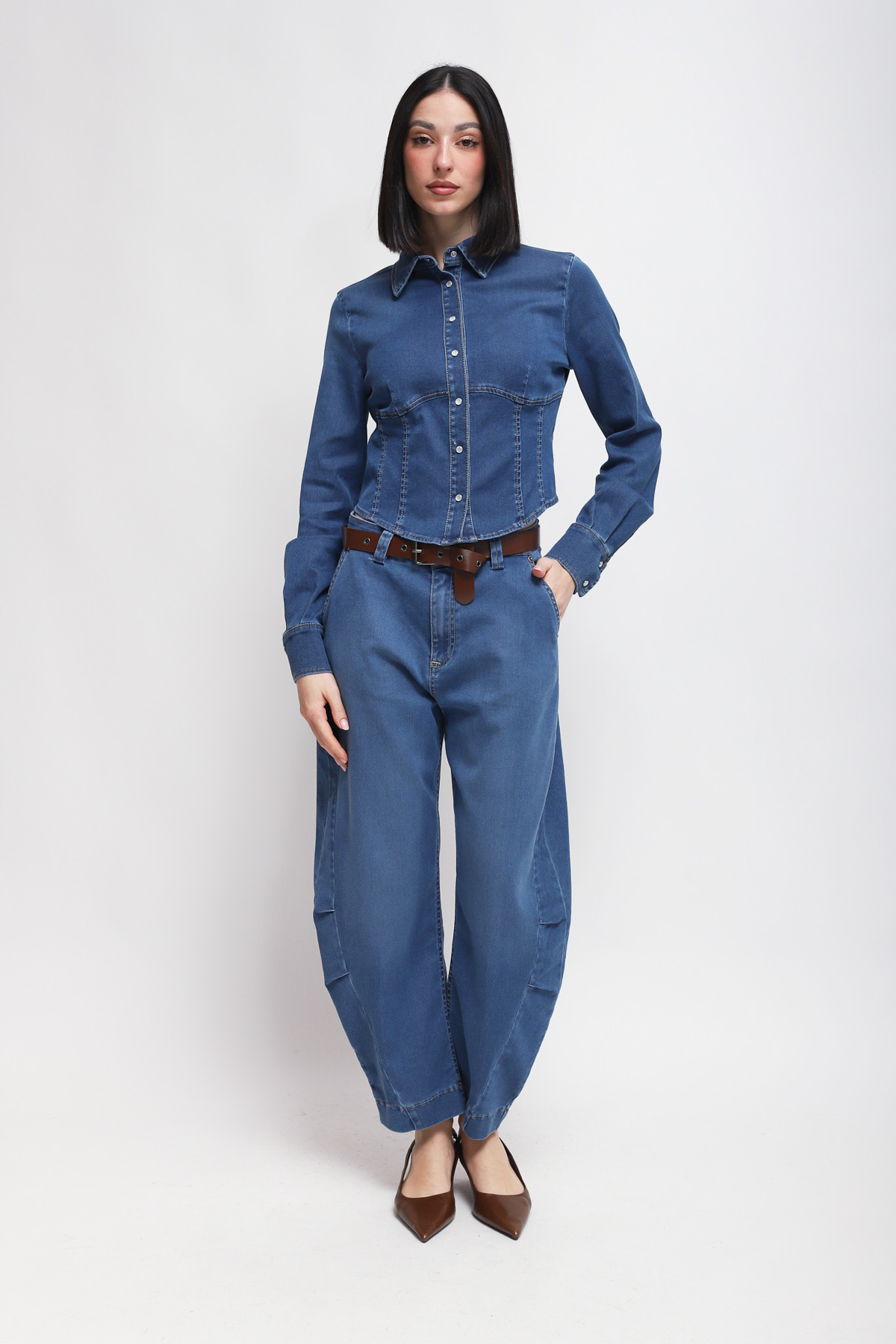 JEANS BALLOON CON CINTURA