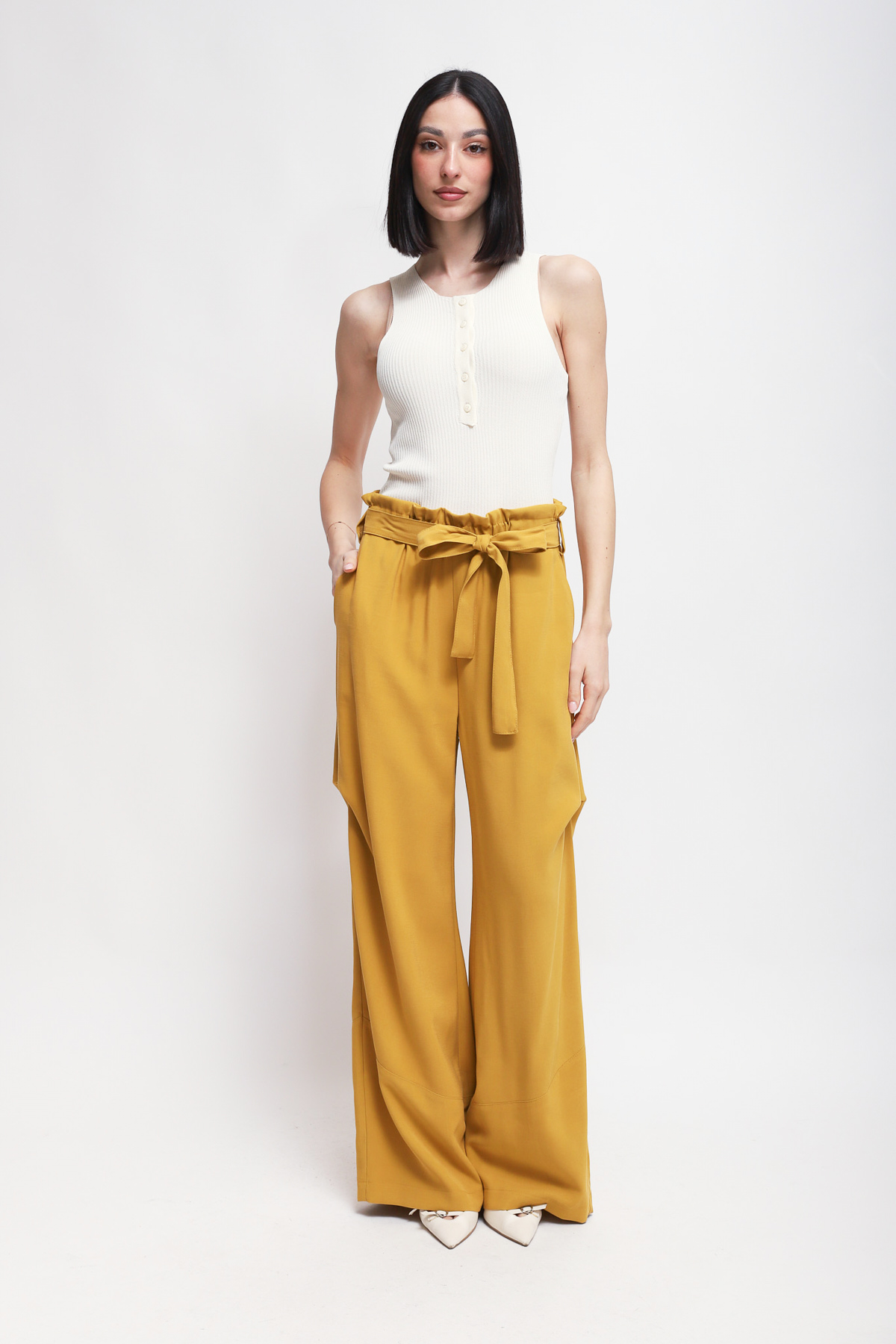 PANTALONI A PALAZZO CON CINTURA IN VITA