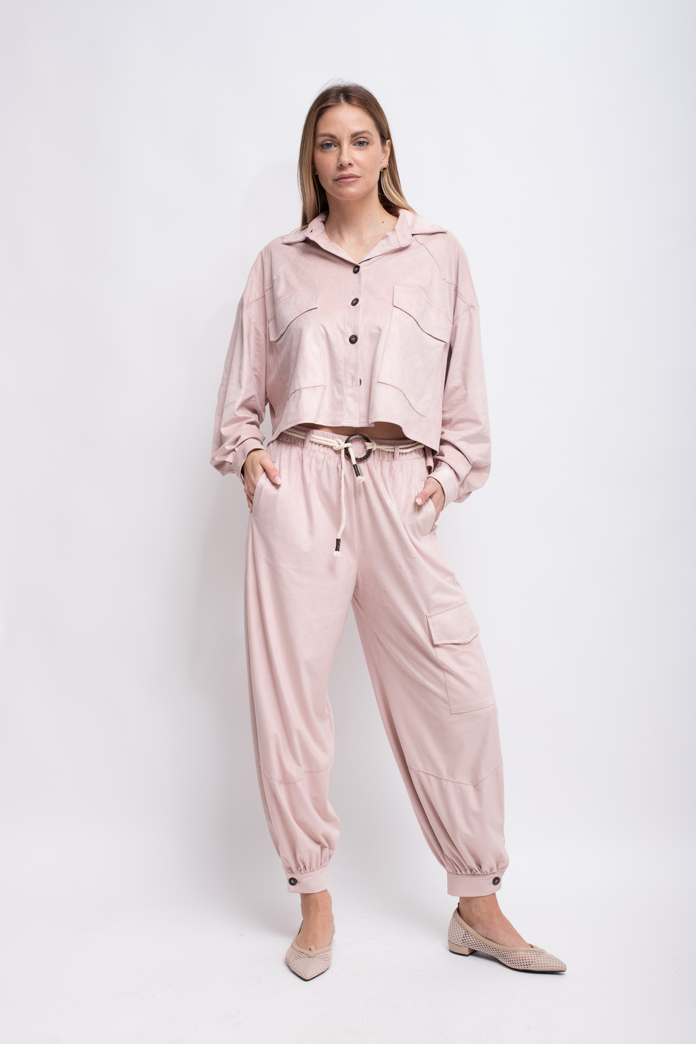 PANTALONI SCAMOSCIATI CON CINTURA IN CORDA